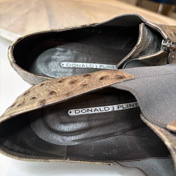 Donald J Pliner Gray Leather Faux Ostrich Embossed Pointed Toe Pumps Size 7.5 - Picture 11 of 14